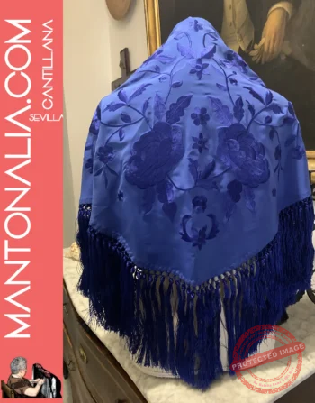 Mantón azul monocolor