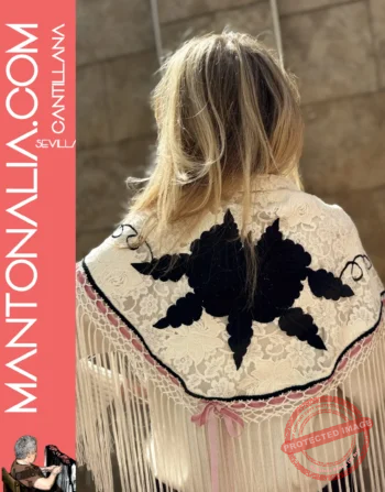 Mantón artesanal Tul negro